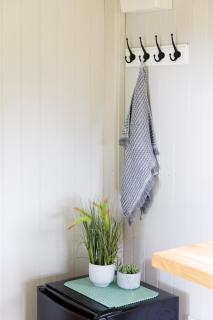 The Witterings Shepherds’ Hut - 6