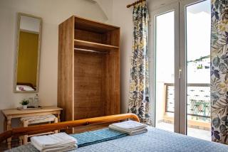 ZIROS Guesthouse - 3