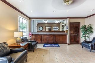 Suburban Studios near University of North Carolina-Charlotte - Charlotte - 6