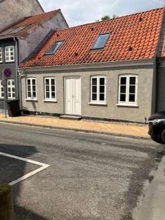 Charmerende byhus midt i Assens - Assens - 3