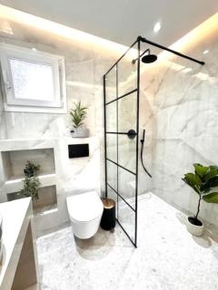 Blue Marine Luxury Apartment - Polykhrono - 6