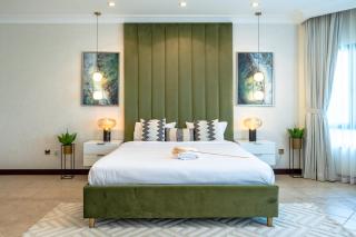 Elegantly Furnished 6BR Beachfront Villa Palm Jumeirah - Dubái - 1