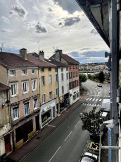 Joli Appartement T2 Saint Laurent Sur Saone - Saint-Laurent-sur-Saône - 1