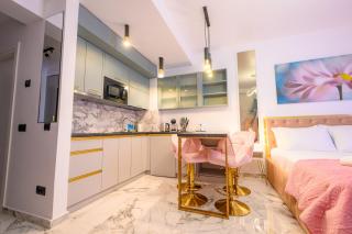 Foa Pink Studio - Mamaia - 6
