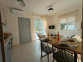 Verga's Maison - Kalamata - 8