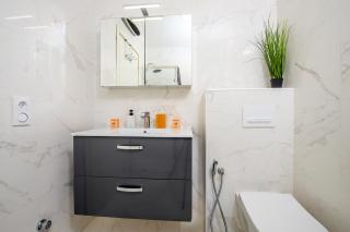 #34 2P Raimbaldi central 2balconies / AC & WIFI - 3