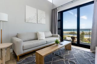 Burmeister 607 - Top Floor Corner 2 Bedroom Apartment with Sea and Lagoon Views - Onsite Parking - 9