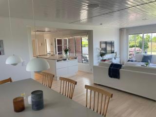 Modern home; Villa Stråvalla. Near beach with jacuzzi - 3