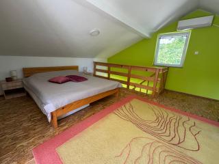 Hotri House On The River Island - Ripač - 1