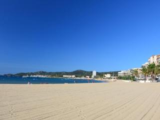 Appartement Duplex 3P, 6 Couchages, Proche Plage, Parking, Télévision, Balcon, Ménage Inclus - FR-1-251-722 - Le Lavandou - 4