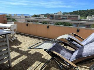 Duplex climatisé avec 2 terrasses, garage, à 200m de la plage et proche commerces - Bormes-les-Mimosas - FR-1-251-733 - Bormes-les-Mimosas - 2