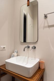 Youhosty - Ticinese Suite 3 - Milan - 6