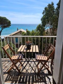 LES SABLETTES LES PIEDS dans L'EAU - La Seyne-sur-Mer - 9