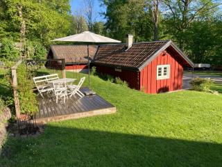 Nyrenoverad liten stuga i Marmorbruket - 9