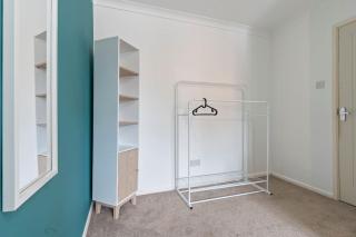 Perfect Contractor Stay - Sleeps 6 - FREE Parking - 3