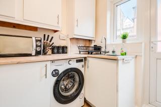 Cosy house with free parking - 2