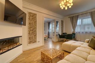 Neo-Classic Design Near Downtown - Bucharest - 6