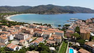 Trilocale ANFORA - Zona mare con spazio esterno, clima, posto auto - Marina di Campo - 0