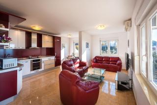 Apartments Sunny Family - Bečići - 8