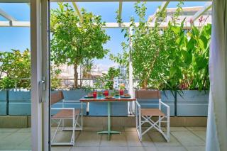 360 view in roof top appartment with patio - 4