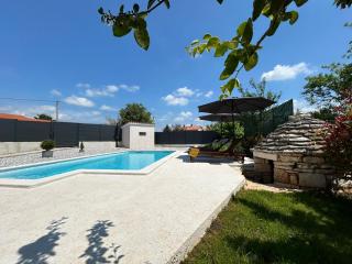 Holiday house Diva with a pool - 5