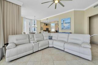 Beautiful Spacious Penthouse 2 Story Beach Front Condo Sleeps 12! - Destin - 8