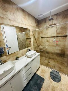 Ghani Holiday Home in Melbourne West - 6