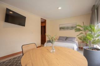 Descubre el Encanto de Las Condes en este Studio - Santiago - 6