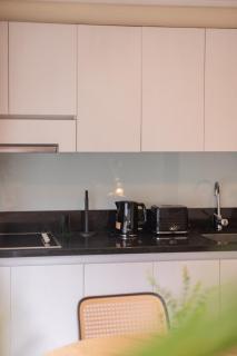 Descubre el Encanto de Las Condes en este Studio - Santiago - 5