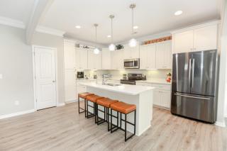 Sojourn Palm Tree Family Oasis 4 BR - 1