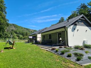 DOMKI POD ZIELONYM WZGÓRZEM 2 - 9