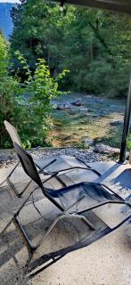 Riverside Guesthouse - Ig - 0