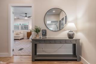 Pickleball Court Ping-Pong Fun Fireplace, Hot Tub Spacious Location Huge - Plano - 6
