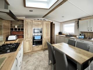 Family Cabin - Selsey - 7