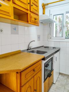 Pavlina's Achladies Apartments - Città di Skiathos - 3