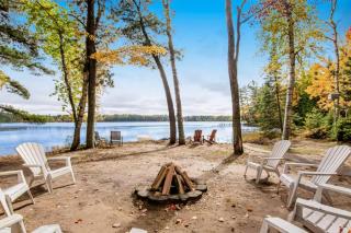 Dollar II Lakefront Retreat in Eagle River WI - Eagle River - 4
