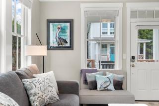 Purple Pelican by Seabrook Hospitality - 5
