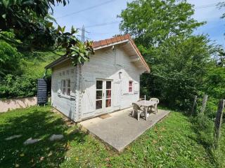 Chalet confortable à Varces-Allières-et-Risset avec terrasse - - 0