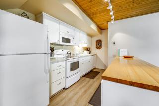 2 Mi to Beach Inviting Incline Village Escape - 2