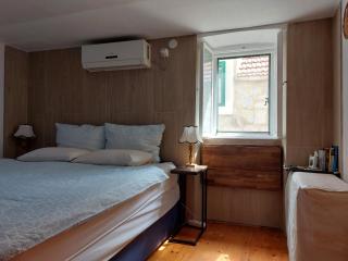 Rm Antonio on Dumanica St - En-suite Rm 5 min to the Old Town of Split - 3