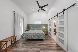 JK'S Bungalow in Waco - Waco - 2