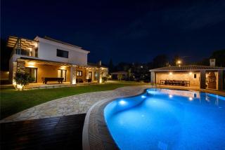 Villa Black White Dassia - Dassia - 9