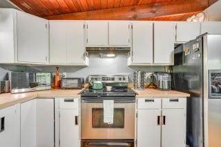 'Alpine House' Modern Delevan Cabin on 2 Acres - 1