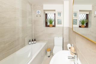 Central Birmingham Luxury House, Sleeps 6 people - 10 mins from Solihull NEC, BHX Airport, Resorts World - Birmingham - 1