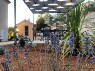 Summer Breeze apartment - Quiet place with a spectacular view and a garden - Šibenik - 8