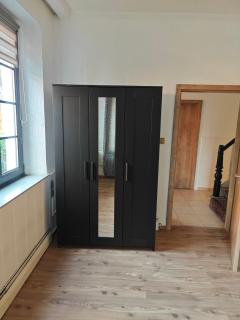 Work and Stay Selfkant Ganzes Haus 10 Zimmer, 18 Betten,5 Badezimmer,2 Küchen, Terrasse, 380 Qm, 3 Etagen - Selfkant - 6