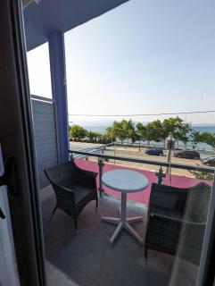 Okeania Seafront Rooms in Kamena Vourla - Kamena Vourla - 3