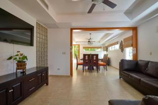 New! Comfy Spacious Villa W- Pool, Jacuzzi, Bbq - Juan Dolio - 3