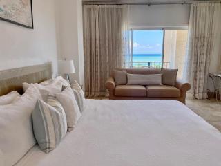 Beautiful Beachfront Penthouse At Cap Cana - Punta Cana - 8