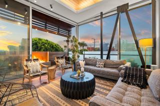 Venice Rooftop 5bd 4 bt steps from the beach - 0